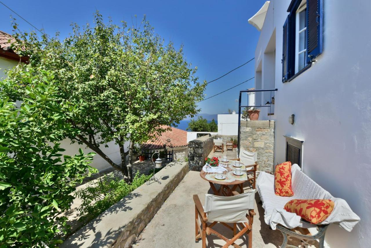 Villa Options House à Hydra  Extérieur photo