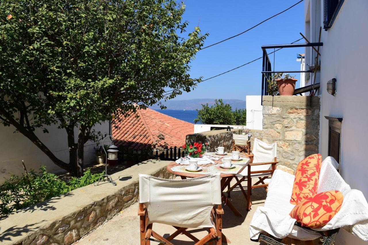 Villa Options House à Hydra  Extérieur photo