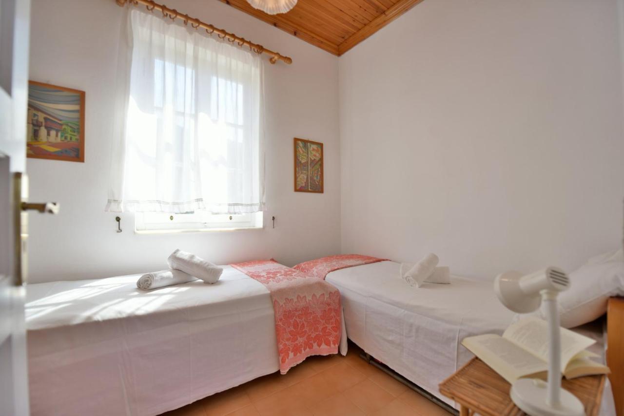 Villa Options House à Hydra  Extérieur photo