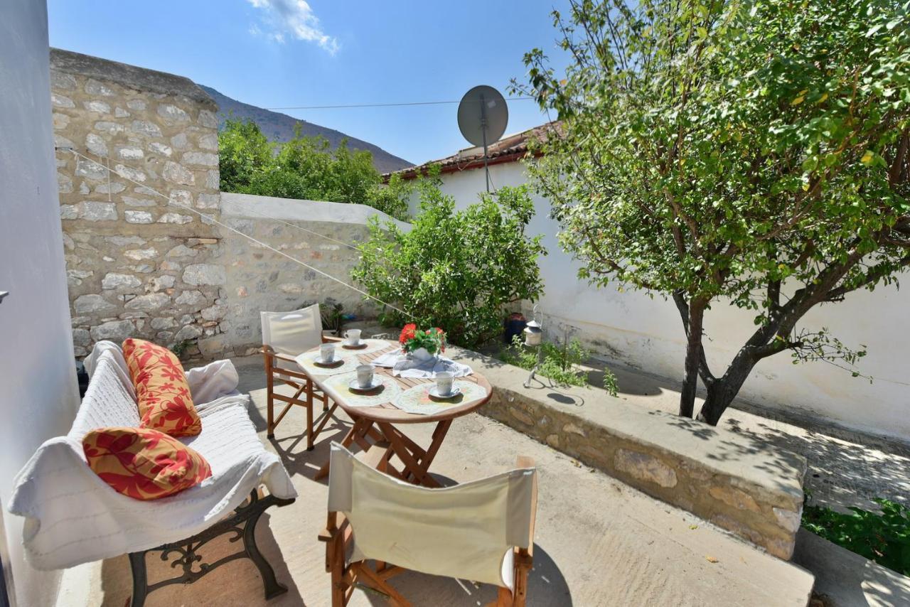 Villa Options House à Hydra  Extérieur photo