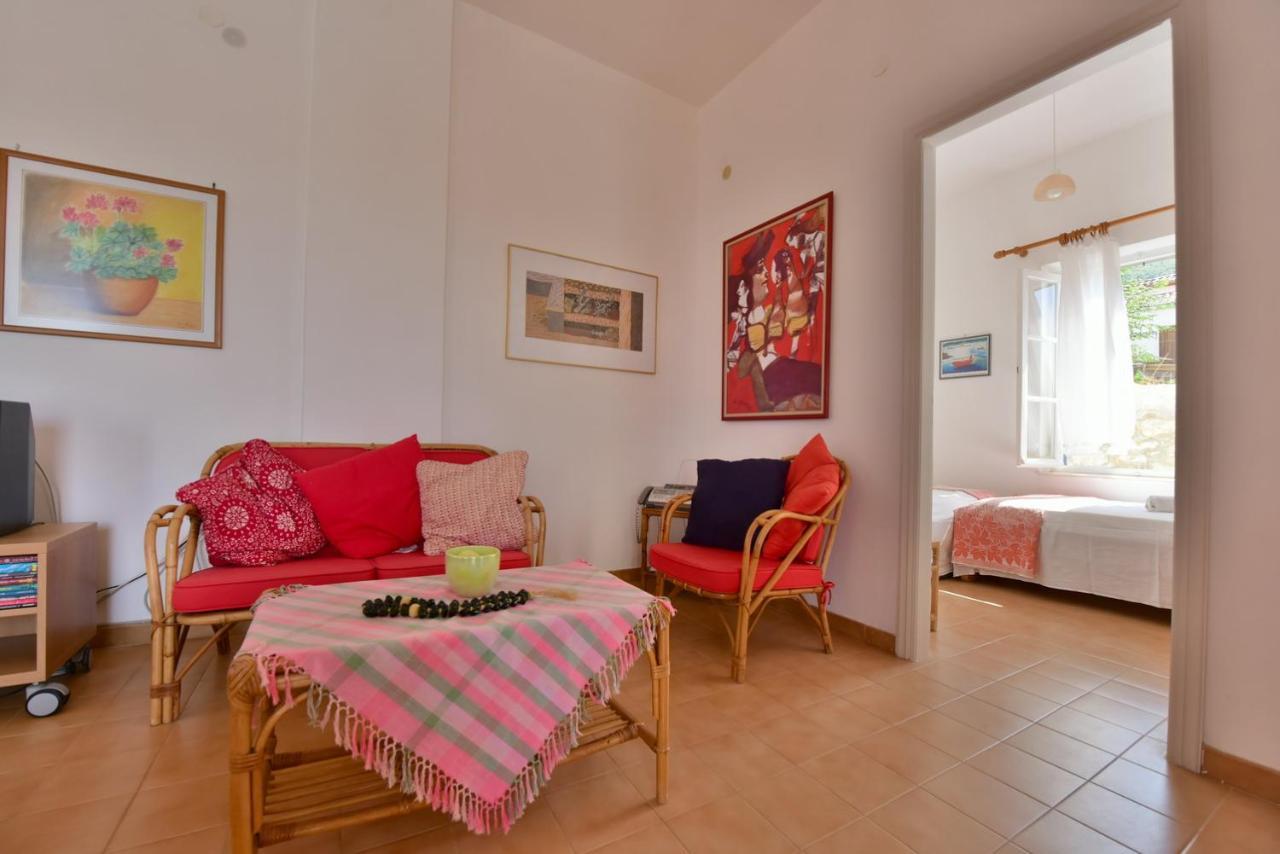 Villa Options House à Hydra  Extérieur photo