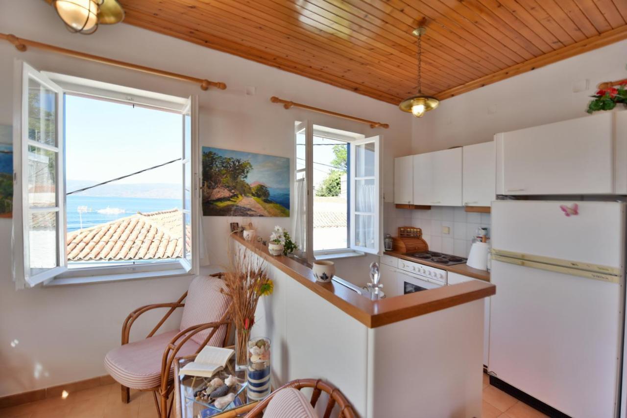 Villa Options House à Hydra  Extérieur photo